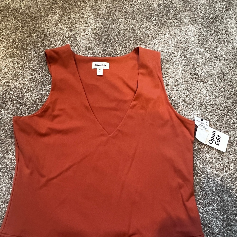 Women's Rust Sleeveless Tank Top